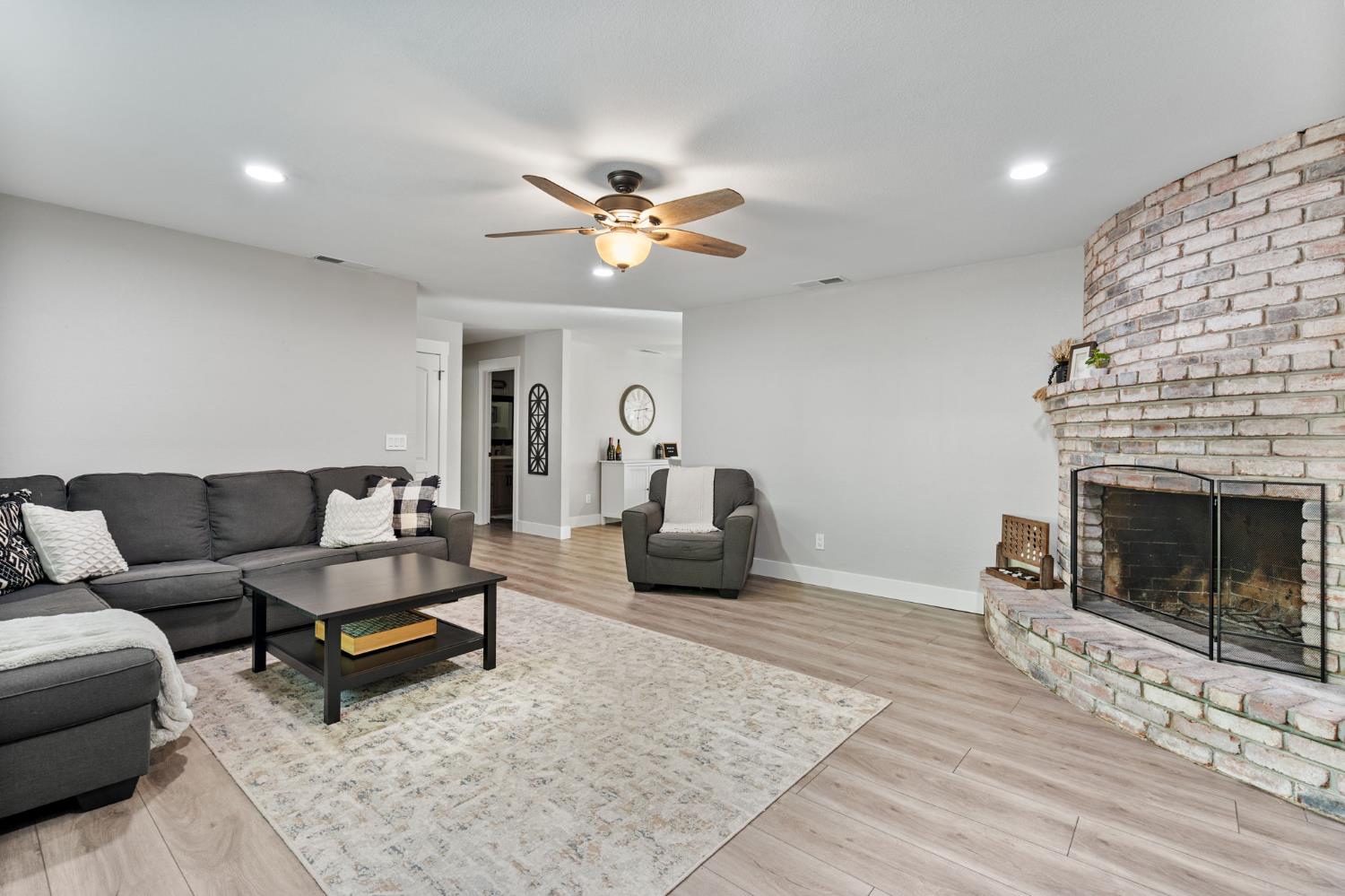 Detail Gallery Image 11 of 29 For 3960 Rustic Rd, Cameron Park,  CA 95682 - 3 Beds | 2 Baths