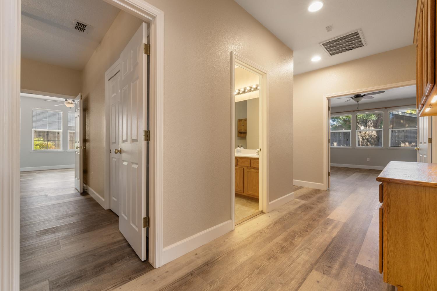 Detail Gallery Image 16 of 55 For 3917 Dragoo Park Dr, Modesto,  CA 95356 - 4 Beds | 2 Baths