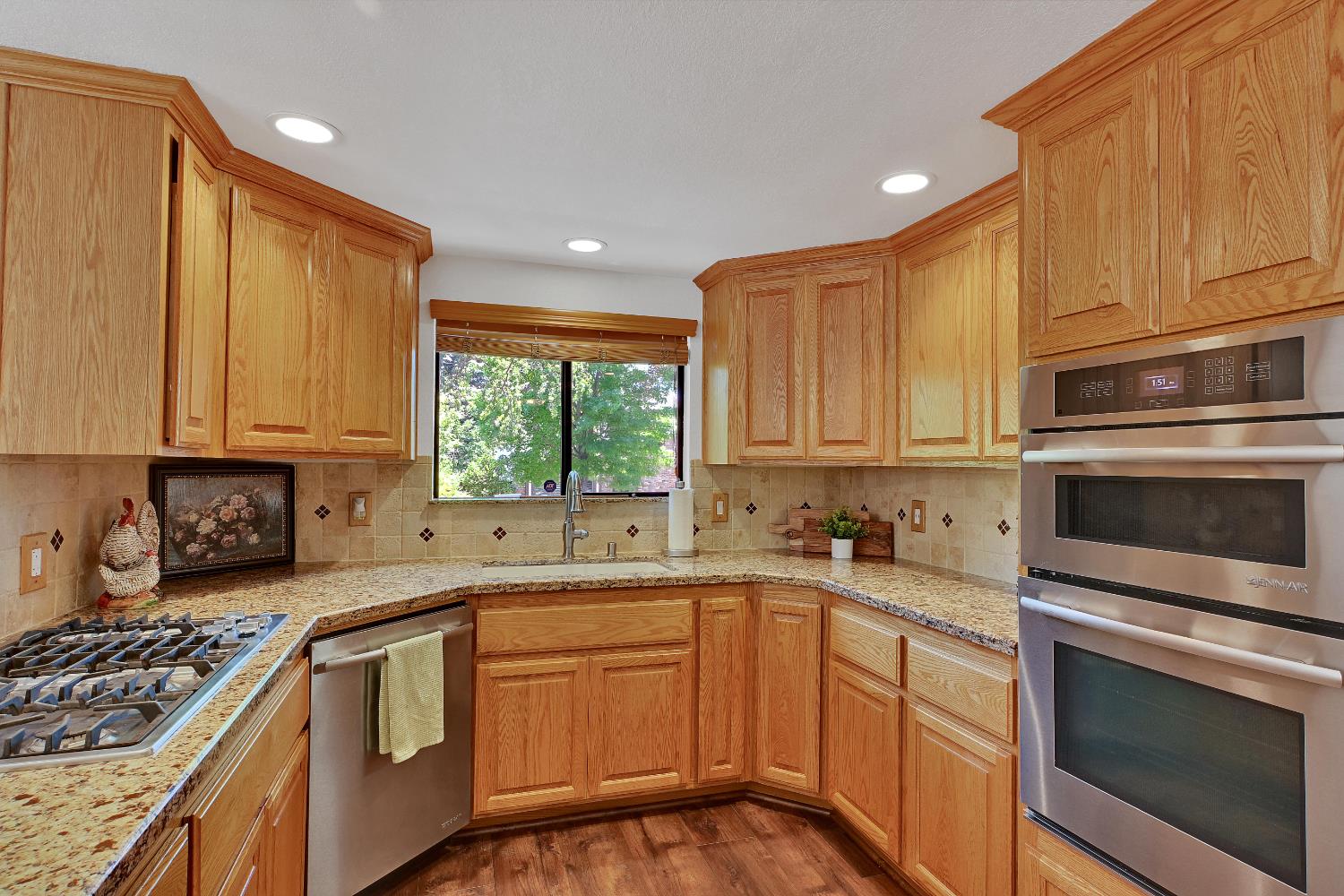 Detail Gallery Image 26 of 62 For 4710 Dea Way, Fair Oaks,  CA 95628 - 4 Beds | 3 Baths