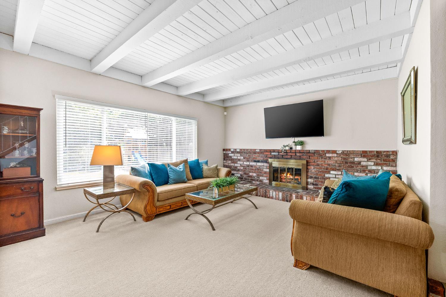 Detail Gallery Image 5 of 41 For 8107 Peppertree Rd, Dublin,  CA 94568 - 4 Beds | 2 Baths