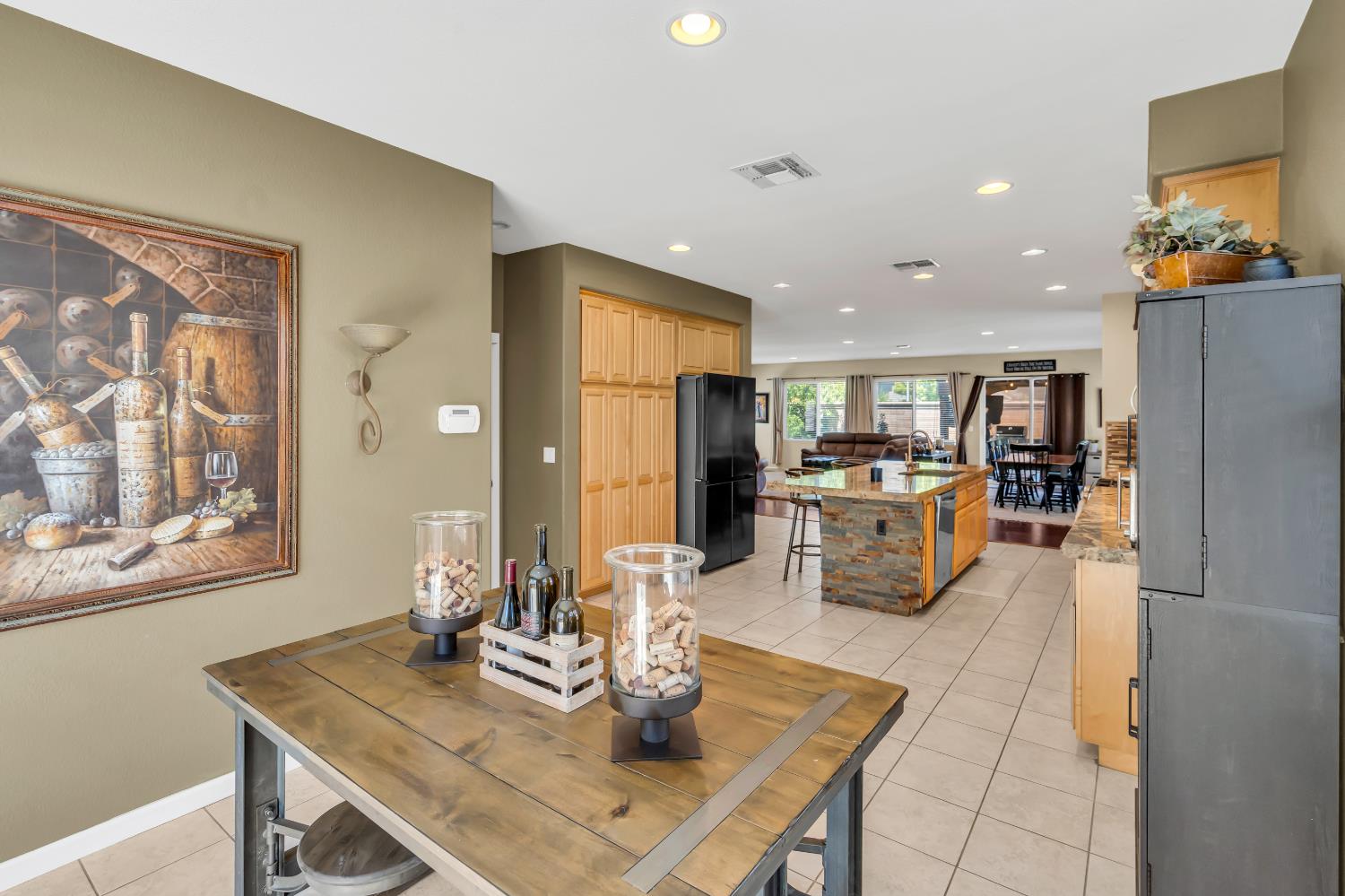 Detail Gallery Image 18 of 53 For 3962 Martis St, West Sacramento,  CA 95691 - 4 Beds | 2/1 Baths