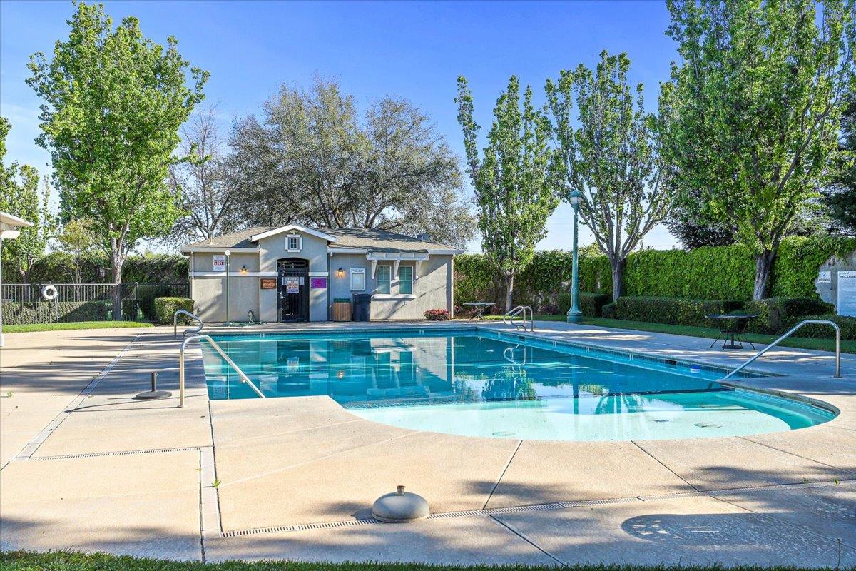 Detail Gallery Image 71 of 72 For 2520 Carnival Dr, Turlock,  CA 95380 - 5 Beds | 3 Baths