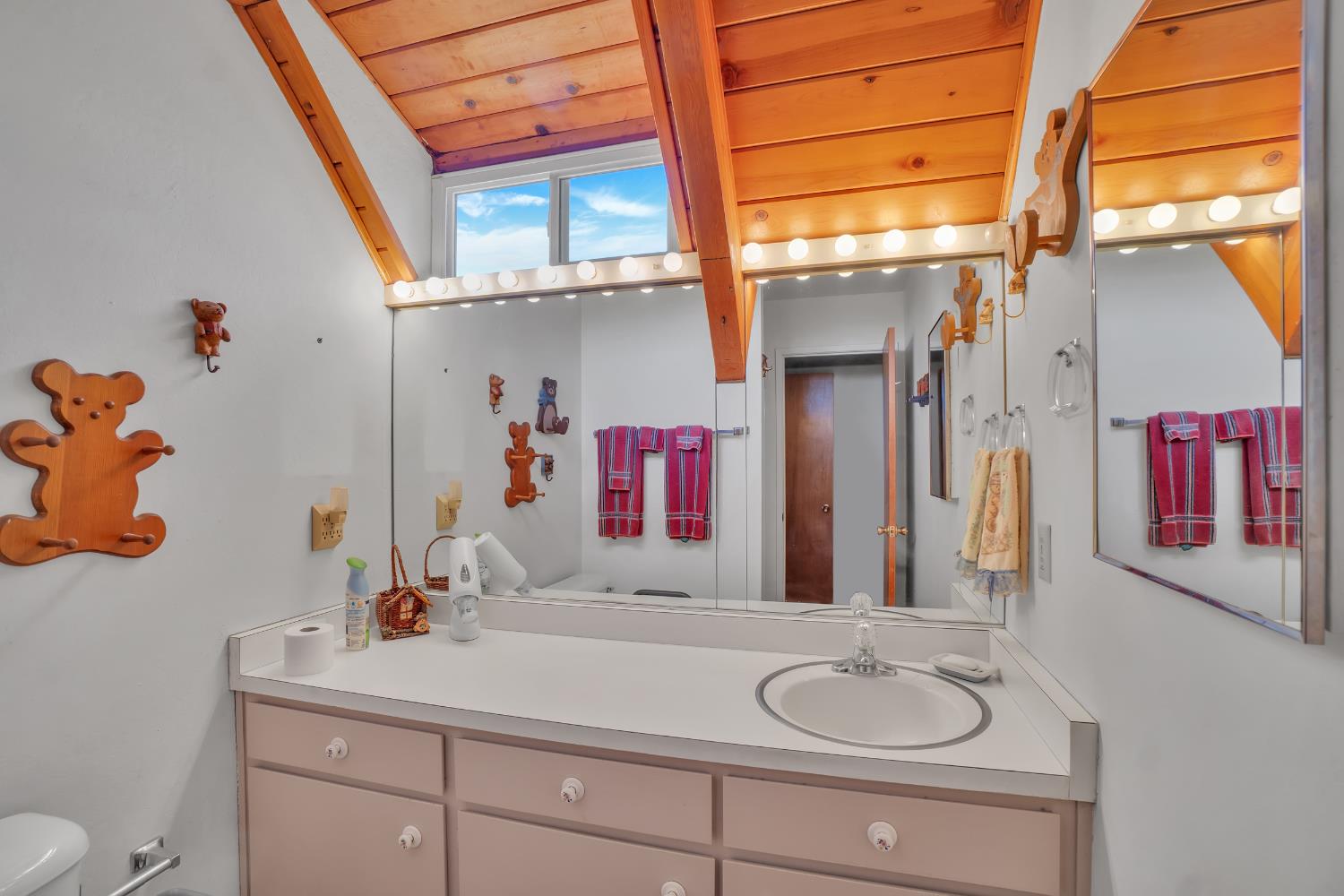 Detail Gallery Image 18 of 46 For 1262 Pebble Beach Way, Arnold,  CA 95223 - 3 Beds | 3 Baths