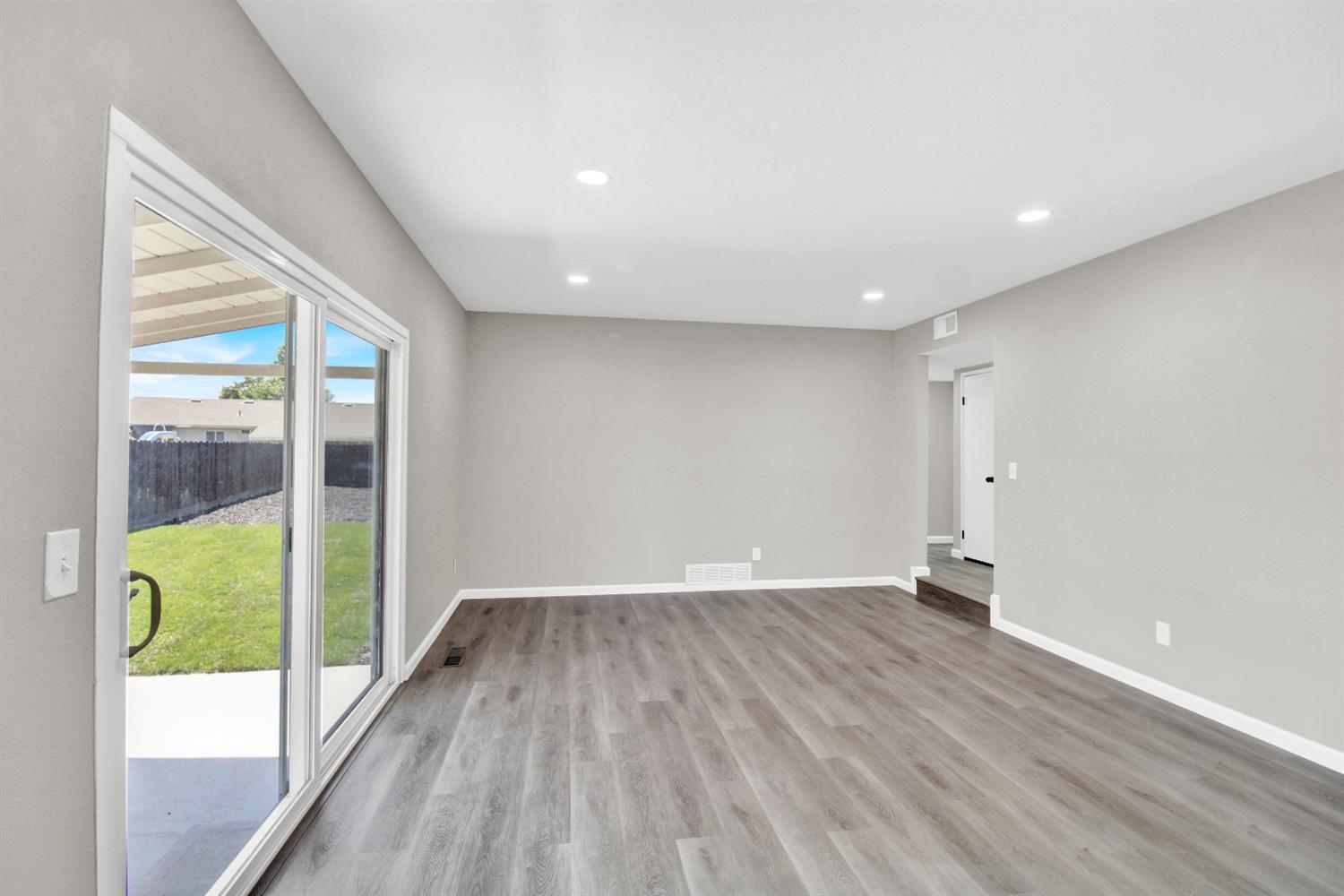 Detail Gallery Image 23 of 45 For 3212 Lotus Ct, Ceres,  CA 95307 - 3 Beds | 2 Baths