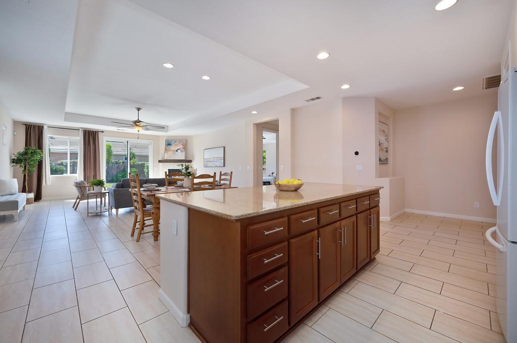 Detail Gallery Image 10 of 35 For 1681 Highland Dr, West Sacramento,  CA 95691 - 3 Beds | 2 Baths