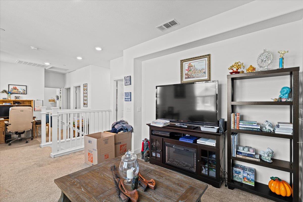 Detail Gallery Image 25 of 38 For 5753 Cornerstone Dr, Riverbank,  CA 95367 - 3 Beds | 2/1 Baths