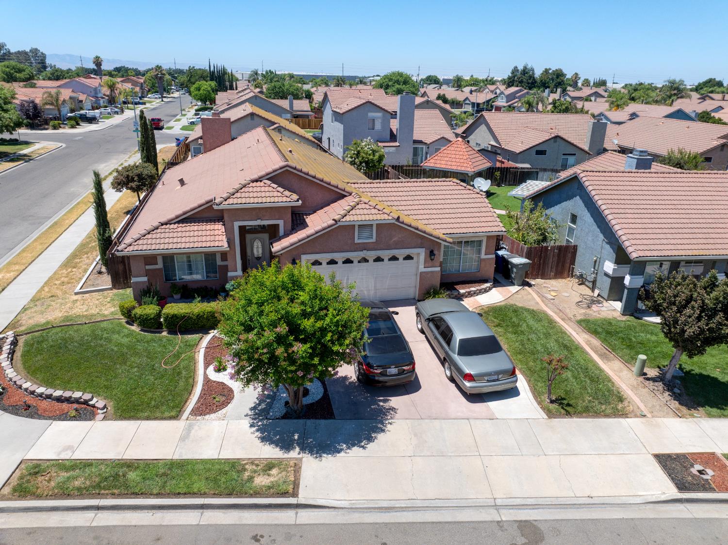 Detail Gallery Image 4 of 31 For 3129 Malik Ave, Ceres,  CA 95307 - 4 Beds | 2 Baths
