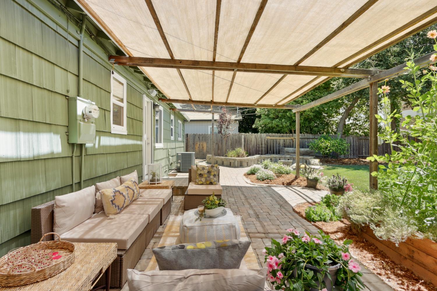 Detail Gallery Image 33 of 35 For 4312 Vulcan Dr, Sacramento,  CA 95864 - 3 Beds | 1 Baths