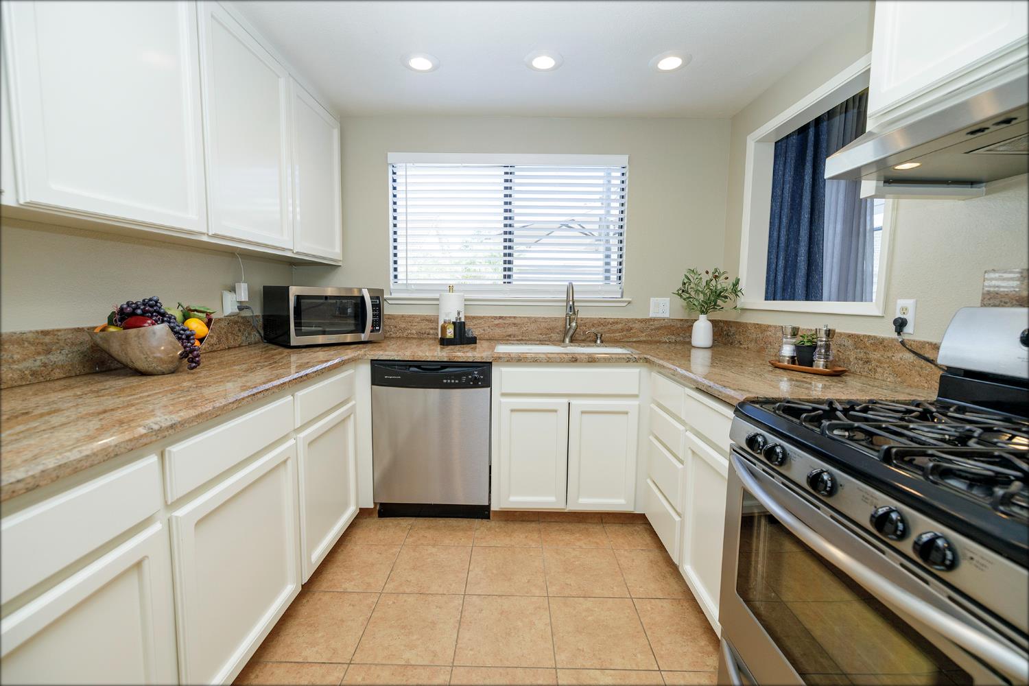 Detail Gallery Image 19 of 48 For 3537 Regency Park Dr, Modesto,  CA 95356 - 2 Beds | 2 Baths