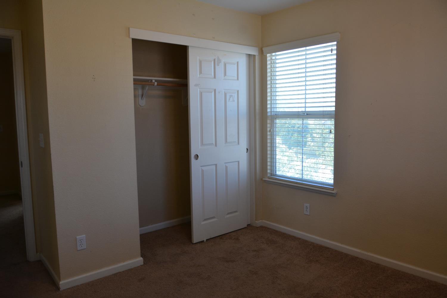 Detail Gallery Image 18 of 29 For 1492 Antioch Ct, Merced,  CA 95348 - 5 Beds | 2/1 Baths