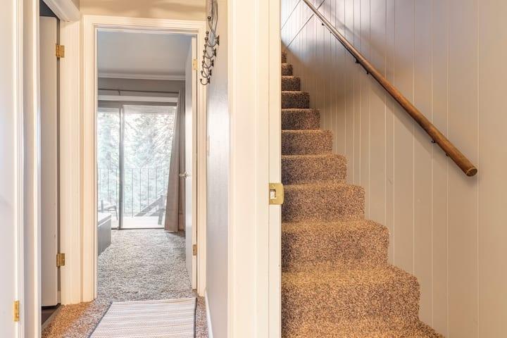 Detail Gallery Image 12 of 35 For 33840 Upper Leland Rd #B,  Pinecrest,  CA 95364 - 3 Beds | 2 Baths
