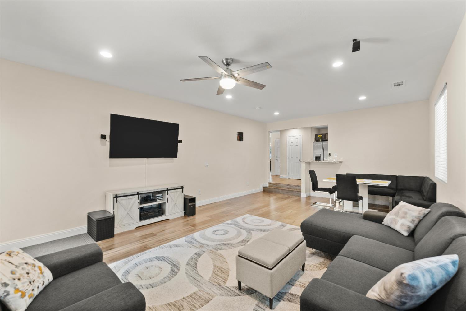 Detail Gallery Image 25 of 60 For 6936 Kon Tiki Dr, Orangevale,  CA 95662 - 4 Beds | 2/1 Baths