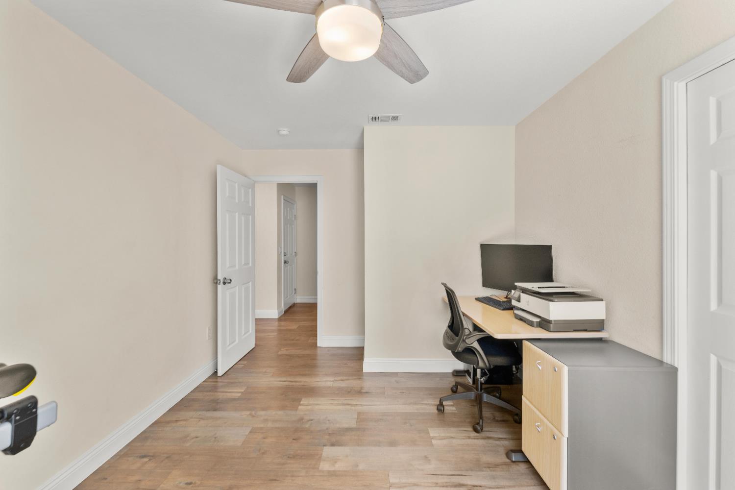 Detail Gallery Image 13 of 60 For 6936 Kon Tiki Dr, Orangevale,  CA 95662 - 4 Beds | 2/1 Baths