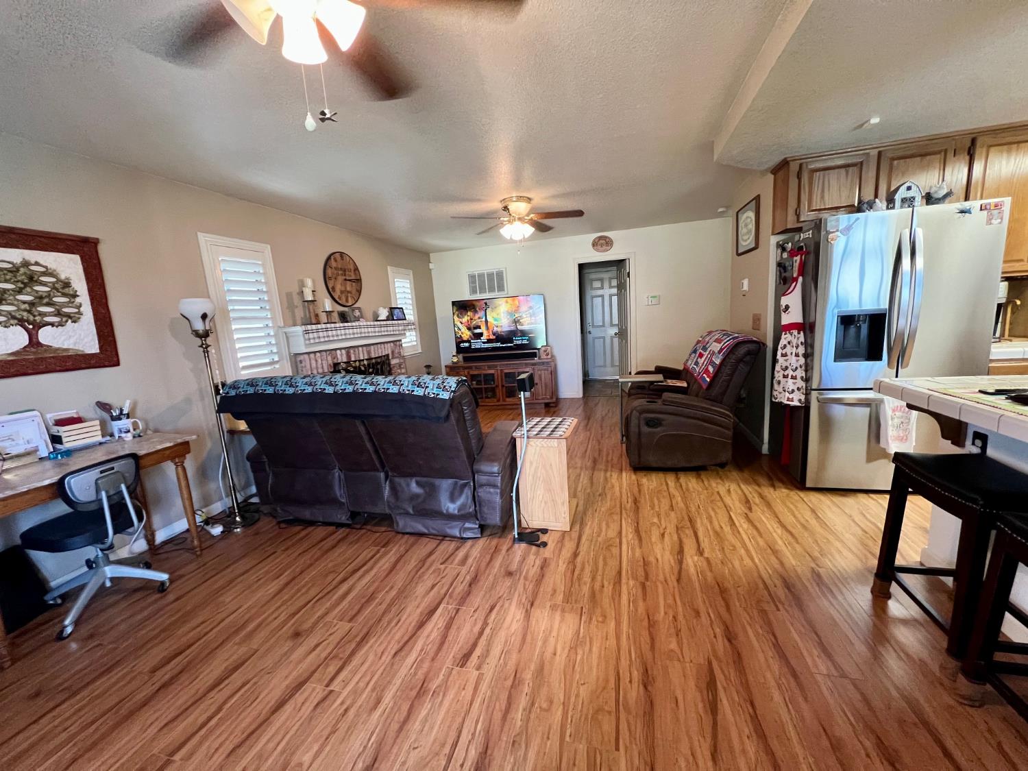 Detail Gallery Image 6 of 26 For 616 Codington Way, Modesto,  CA 95357 - 4 Beds | 2/1 Baths