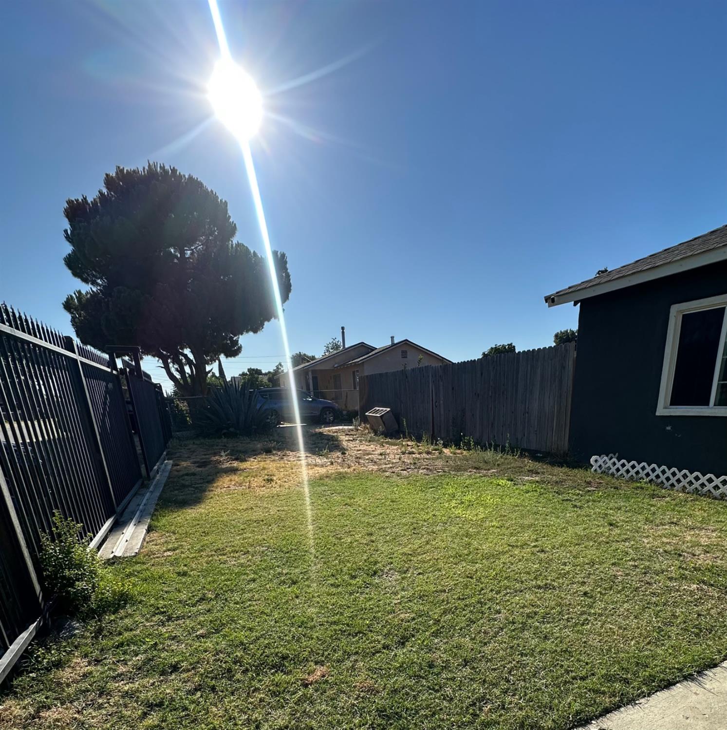 Detail Gallery Image 2 of 15 For 605 Olivero Rd, Modesto,  CA 95358 - 3 Beds | 1 Baths
