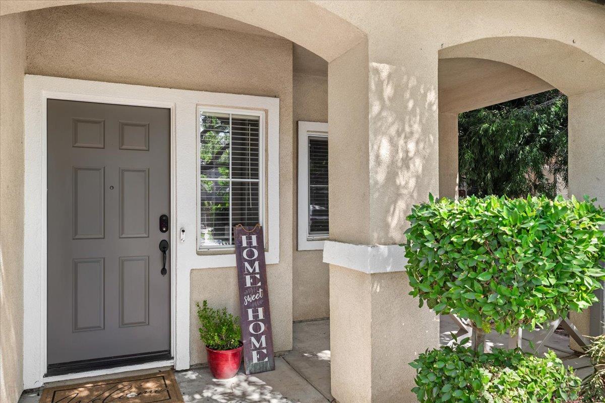 Detail Gallery Image 6 of 72 For 2520 Carnival Dr, Turlock,  CA 95380 - 5 Beds | 3 Baths