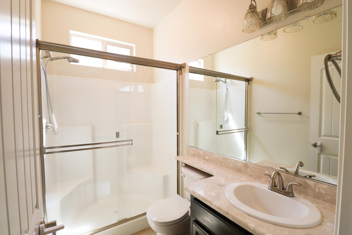 Detail Gallery Image 15 of 32 For 1455 Rock Springs Ave, Manteca,  CA 95337 - 4 Beds | 3 Baths