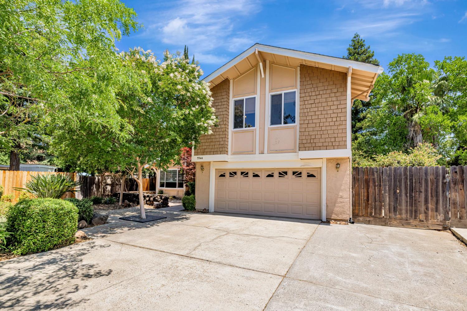 Detail Gallery Image 8 of 38 For 5544 Montia Ct, Orangevale,  CA 95662 - 4 Beds | 2/1 Baths