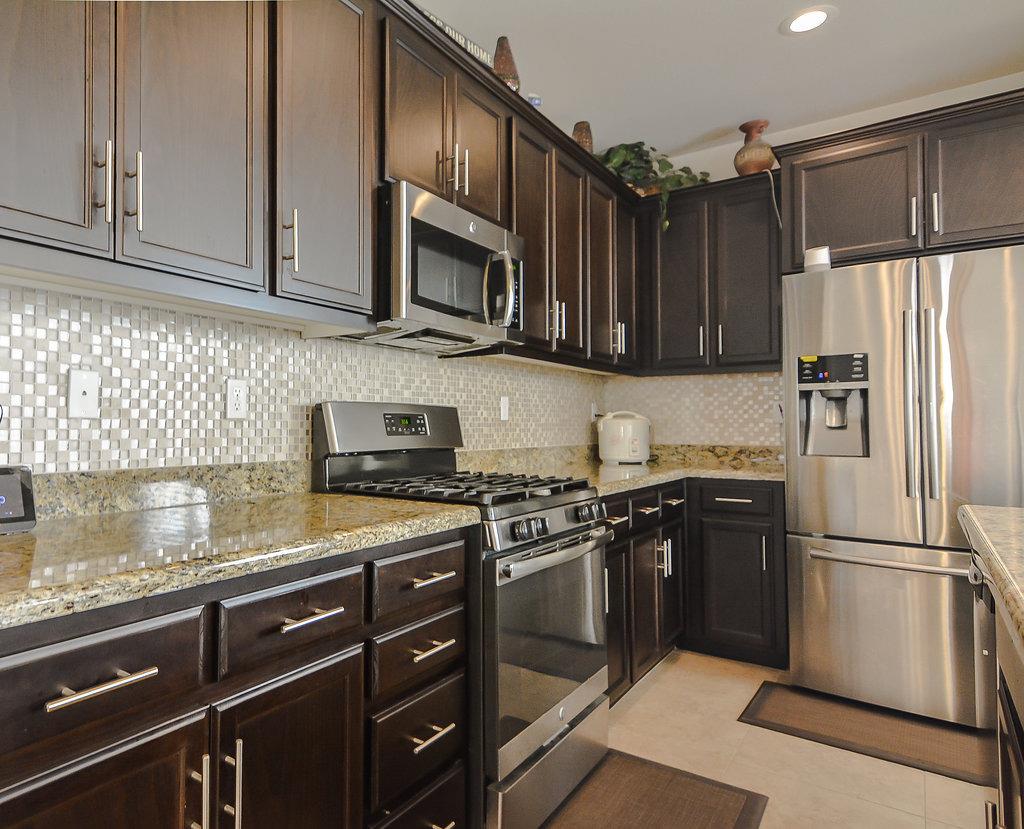 Detail Gallery Image 10 of 32 For 1455 Rock Springs Ave, Manteca,  CA 95337 - 4 Beds | 3 Baths