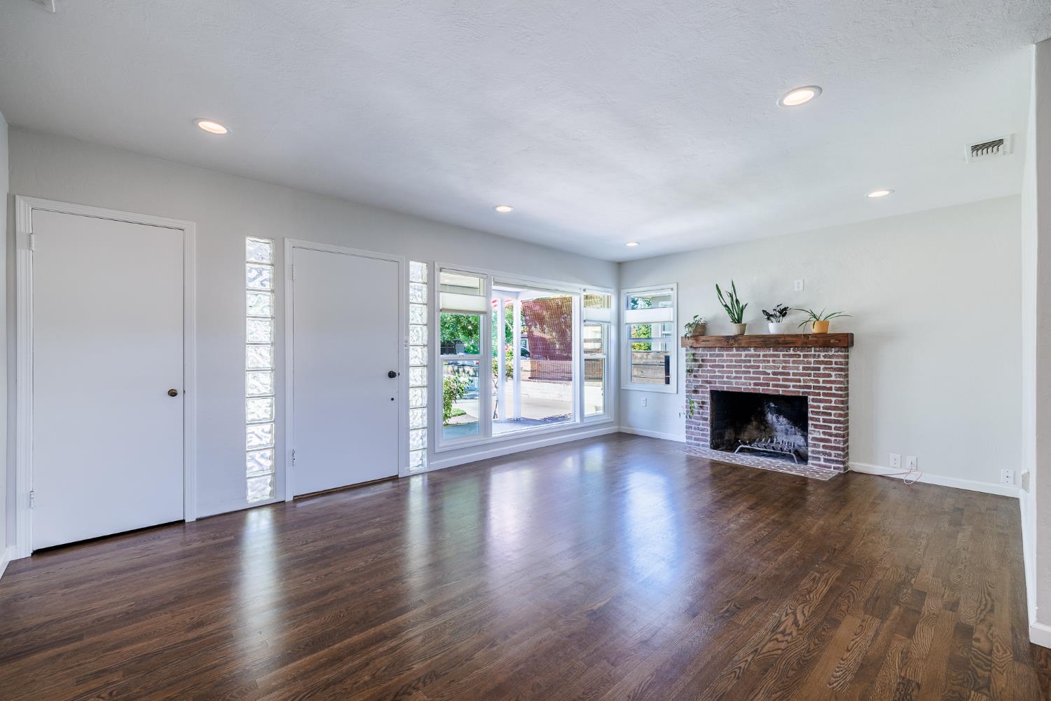 Detail Gallery Image 8 of 36 For 1416 Cahill Ave, Turlock,  CA 95380 - 3 Beds | 2 Baths