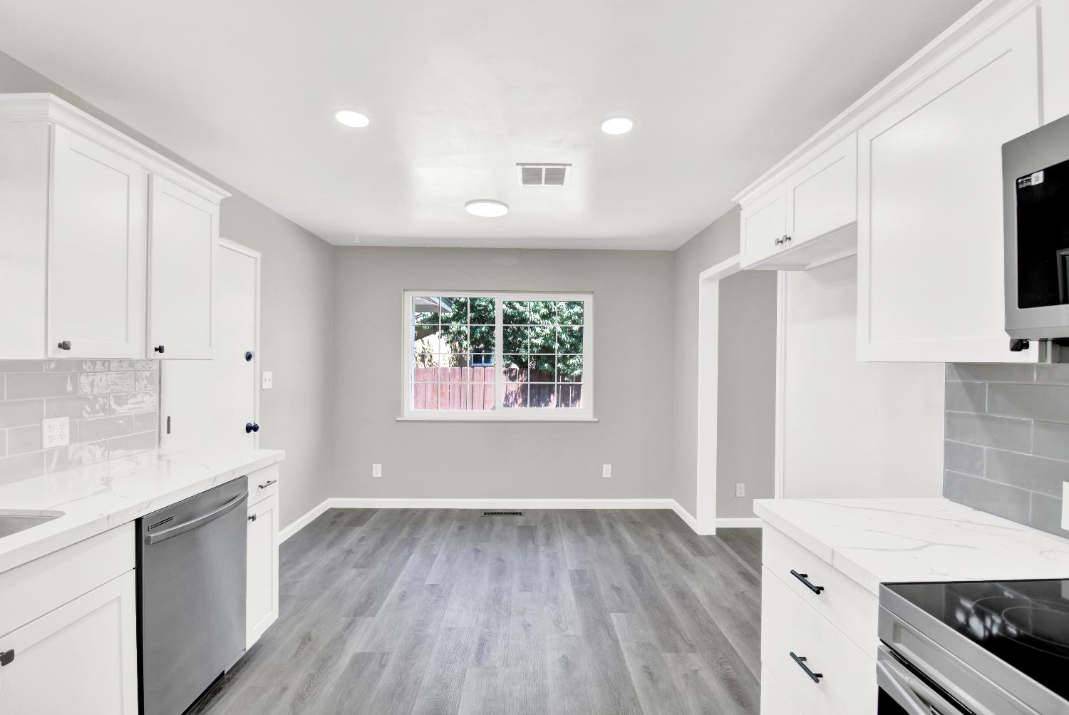 Detail Gallery Image 17 of 45 For 3212 Lotus Ct, Ceres,  CA 95307 - 3 Beds | 2 Baths