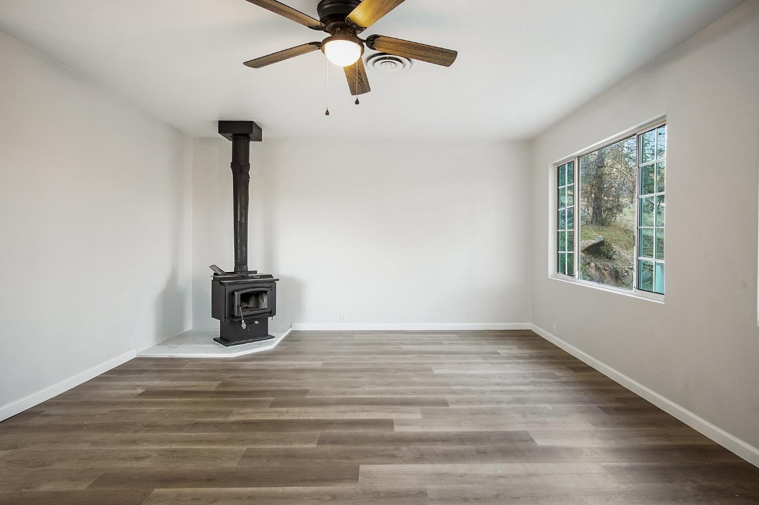 Detail Gallery Image 7 of 24 For 20718 Lower Hillview Dr, Sonora,  CA 95370 - 2 Beds | 2 Baths