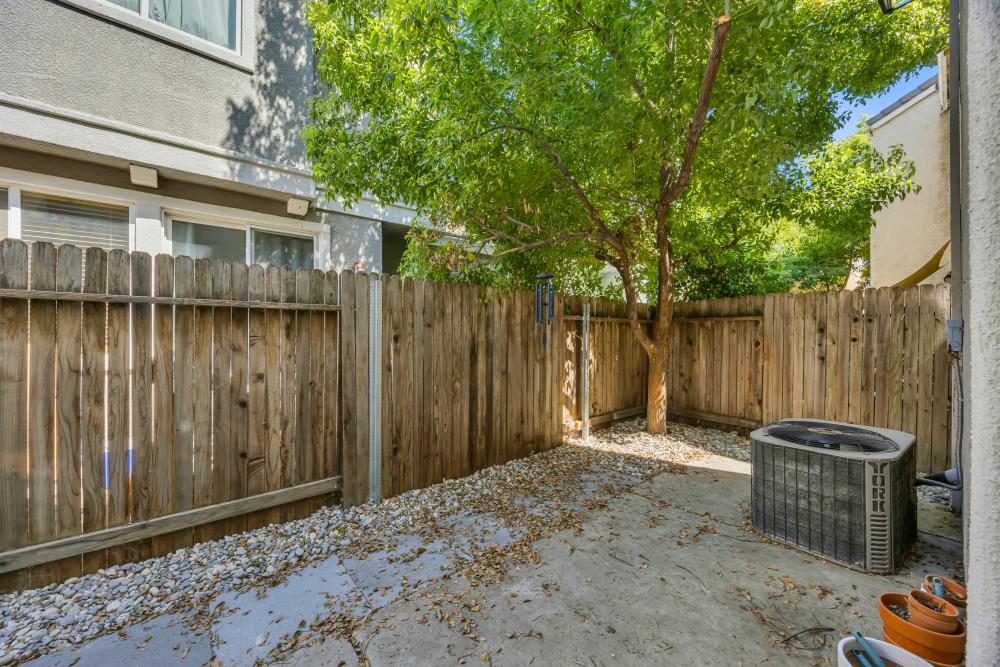 Detail Gallery Image 37 of 48 For 2582 Aimonetti Ave, Sacramento,  CA 95833 - 3 Beds | 2/1 Baths