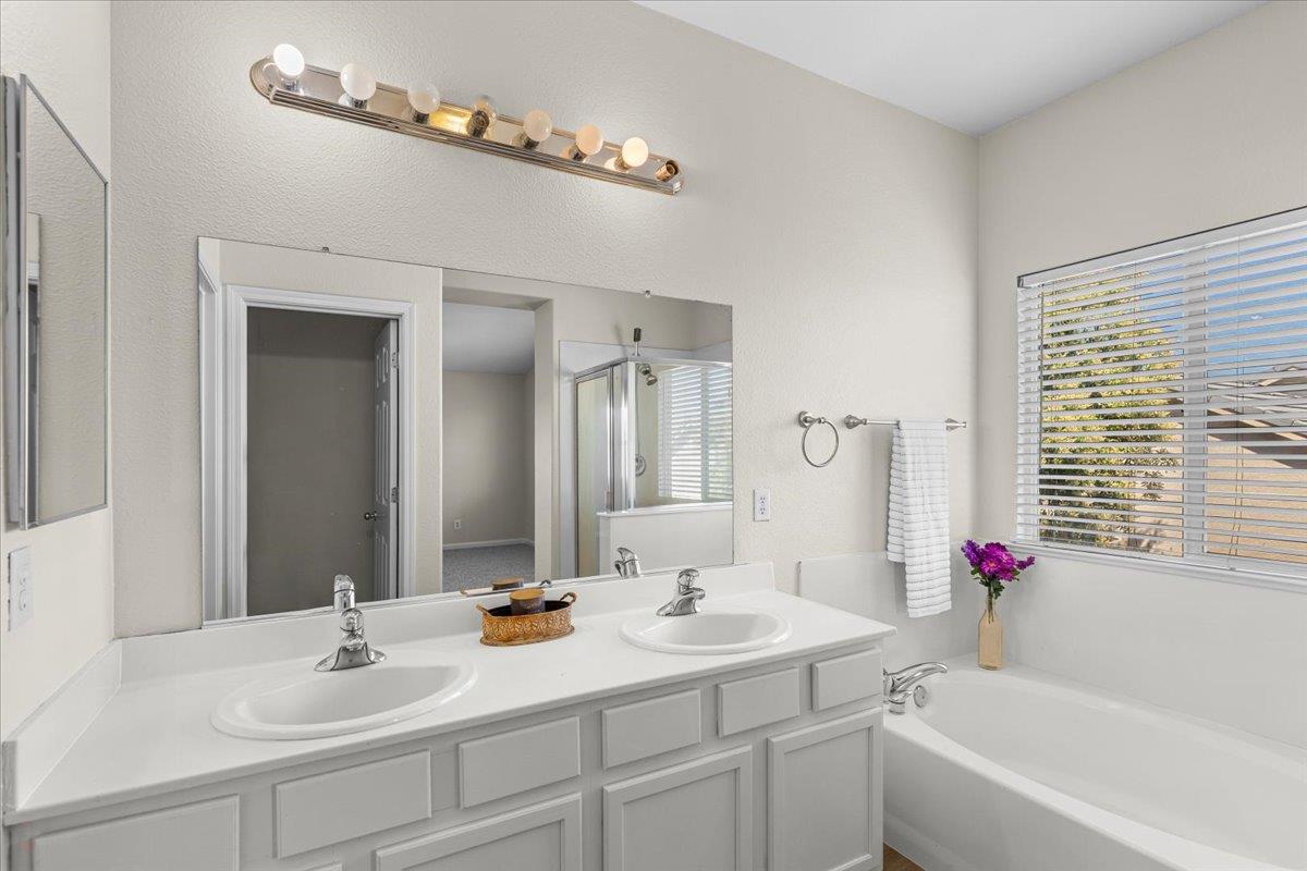 Detail Gallery Image 58 of 72 For 2520 Carnival Dr, Turlock,  CA 95380 - 5 Beds | 3 Baths