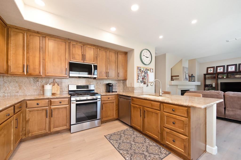 Detail Gallery Image 13 of 31 For 4530 Winter Oak Way, Antelope,  CA 95843 - 3 Beds | 2/1 Baths