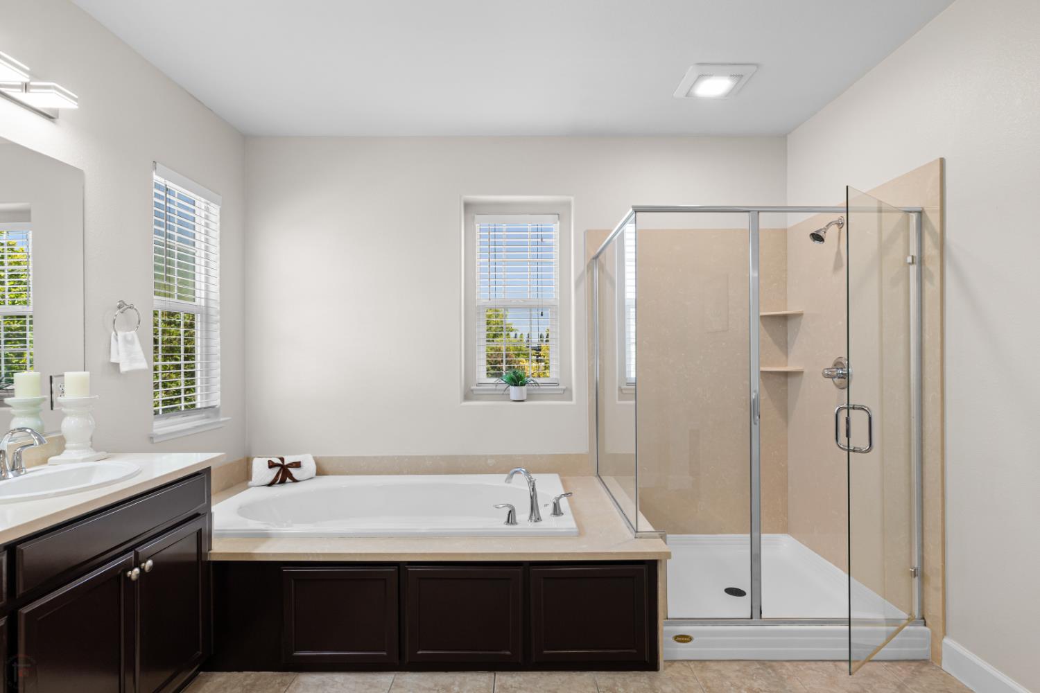 Detail Gallery Image 35 of 47 For 662 W Gravino Dr, Tracy,  CA 95391 - 4 Beds | 3 Baths