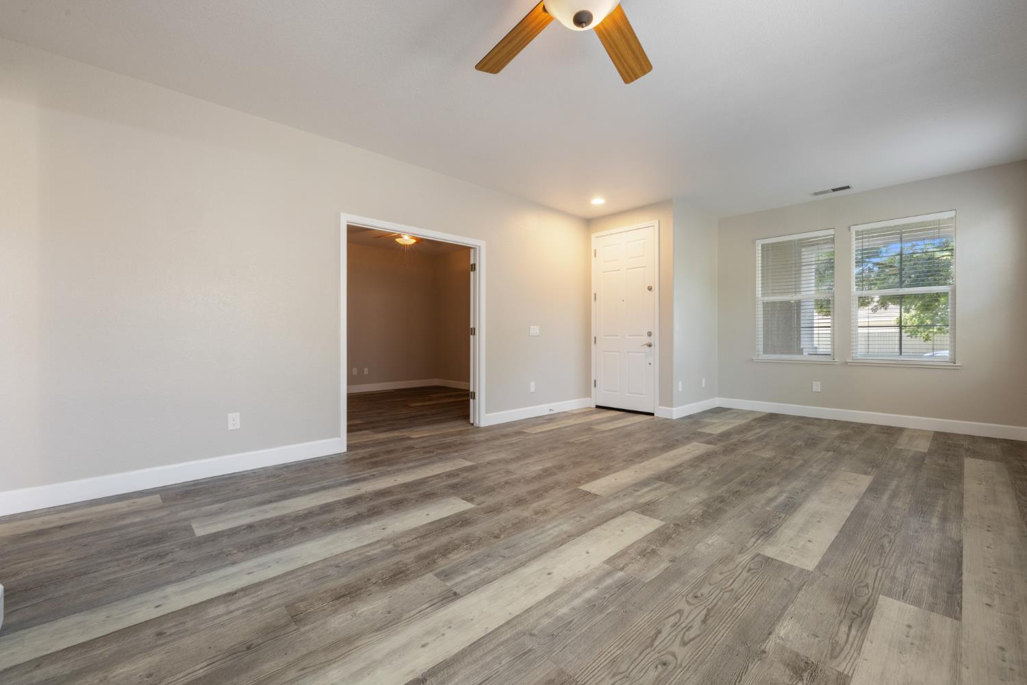 Detail Gallery Image 9 of 55 For 3917 Dragoo Park Dr, Modesto,  CA 95356 - 4 Beds | 2 Baths
