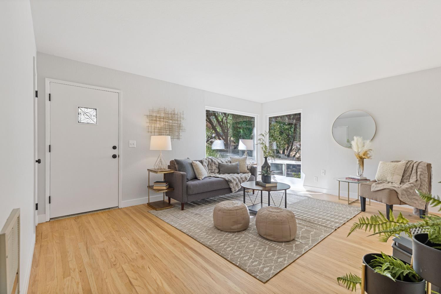 Detail Gallery Image 2 of 34 For 668 Crestview Dr, Diamond Springs,  CA 95619 - 3 Beds | 2 Baths