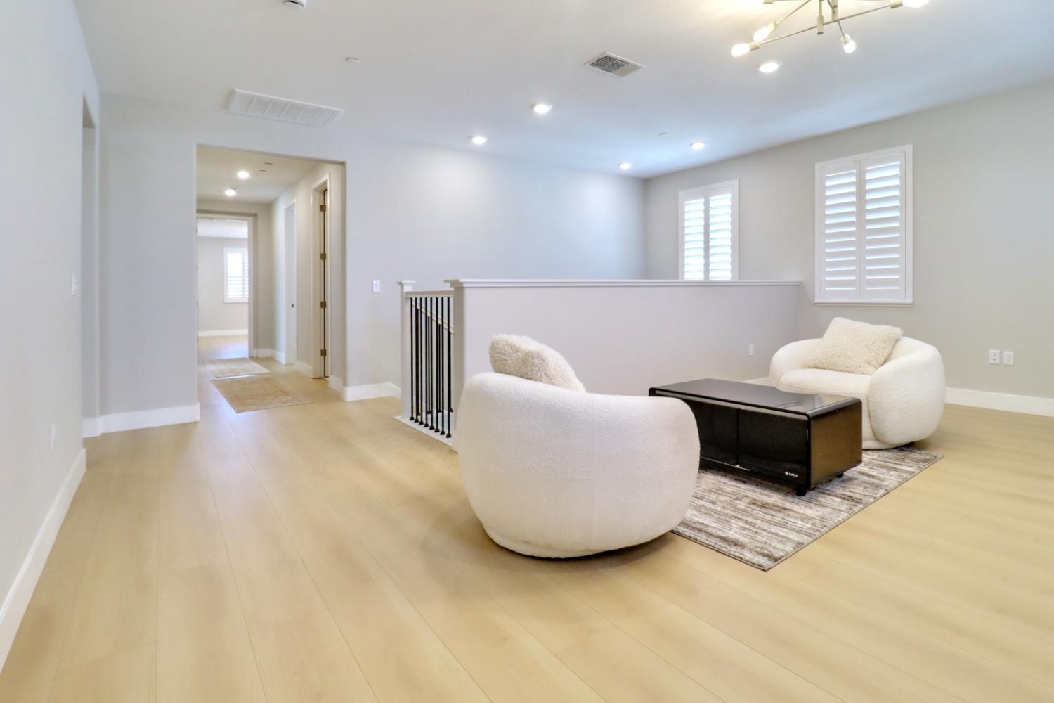 Detail Gallery Image 22 of 44 For 8594 Sona Way, Elk Grove,  CA 95757 - 6 Beds | 5/1 Baths