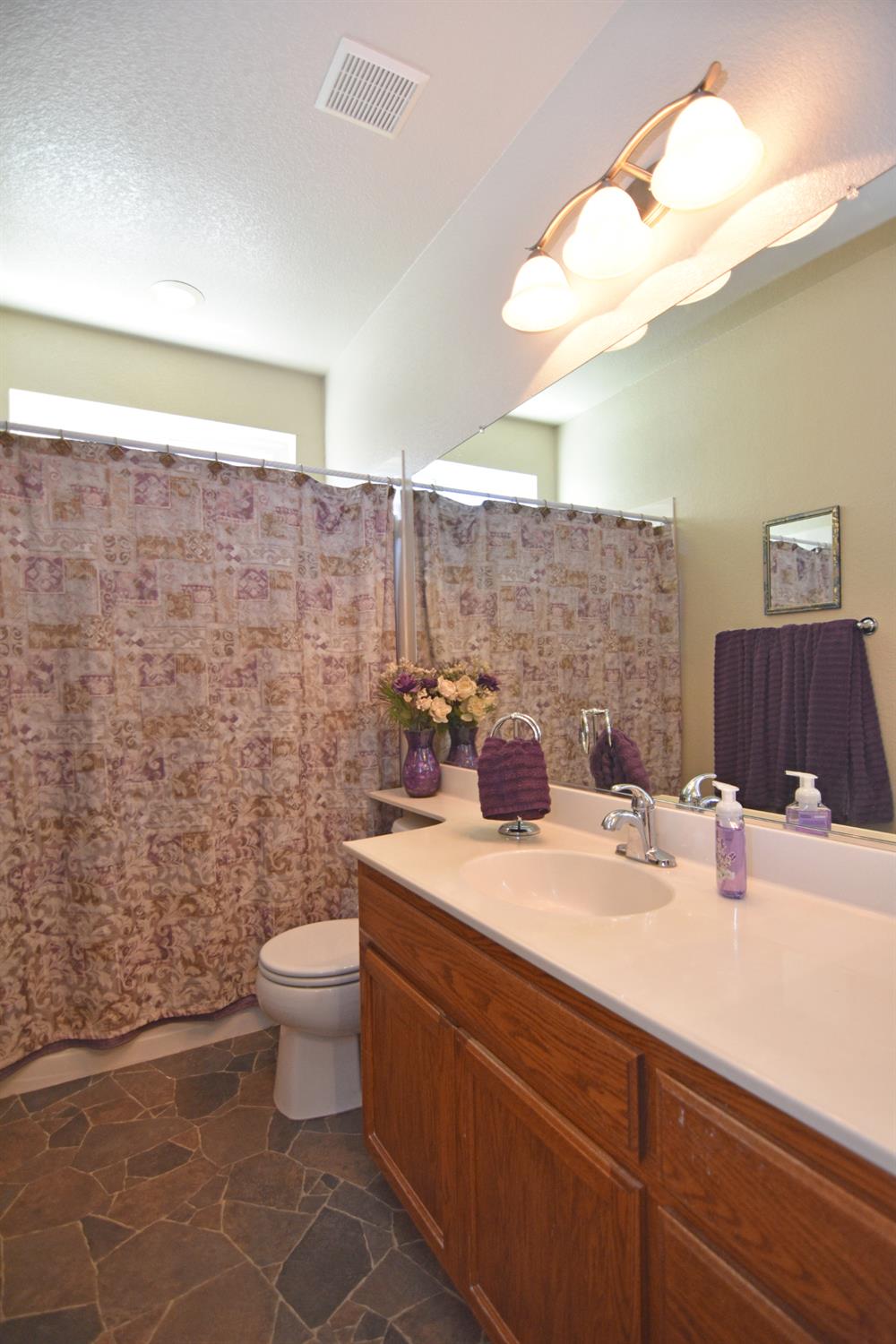 Detail Gallery Image 28 of 62 For 1923 Greenfield Dr, Turlock,  CA 95382 - 5 Beds | 3 Baths