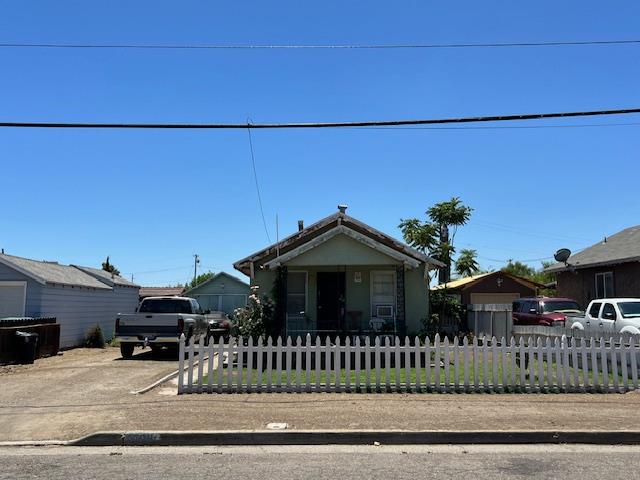 Detail Gallery Image 1 of 18 For 320 Wallis Ave, Gustine,  CA 95322 - 1 Beds | 1 Baths