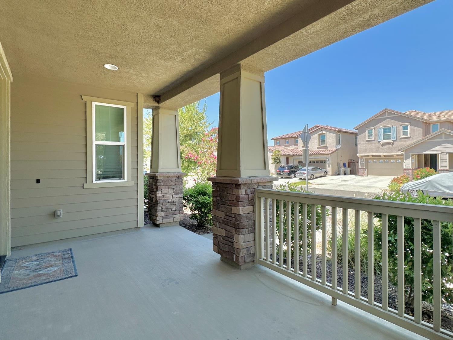 Detail Gallery Image 4 of 33 For 2544 Mack Way, Woodland,  CA 95776 - 4 Beds | 3 Baths
