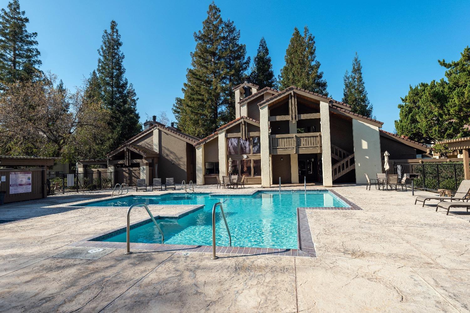 Detail Gallery Image 3 of 10 For 3701 Colonial Dr #34,  Modesto,  CA 95350 - 1 Beds | 1 Baths