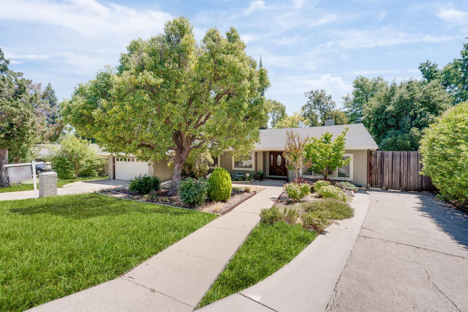 Detail Gallery Image 2 of 64 For 5352 Wedge Cir, Fair Oaks,  CA 95628 - 3 Beds | 2 Baths