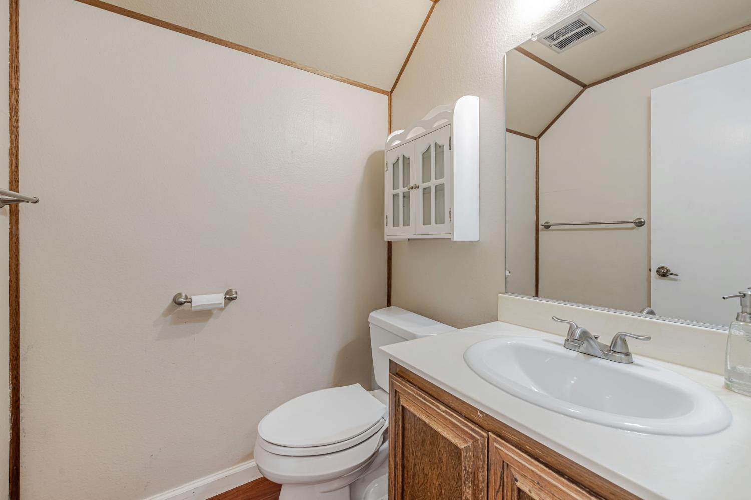 Detail Gallery Image 31 of 38 For 5544 Montia Ct, Orangevale,  CA 95662 - 4 Beds | 2/1 Baths