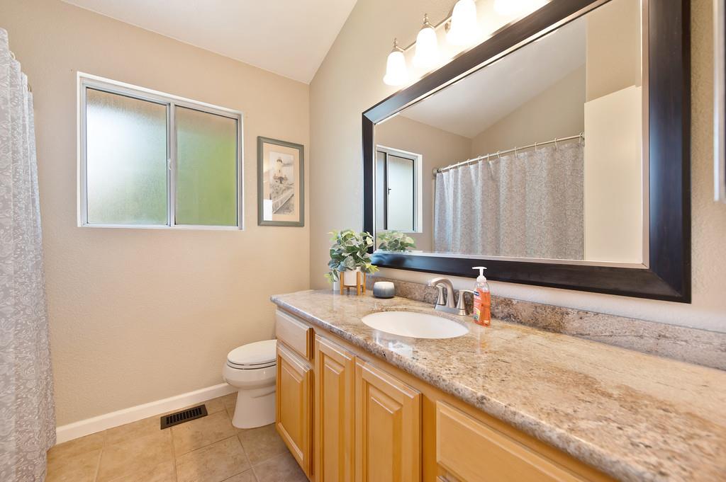 Detail Gallery Image 22 of 31 For 4530 Winter Oak Way, Antelope,  CA 95843 - 3 Beds | 2/1 Baths