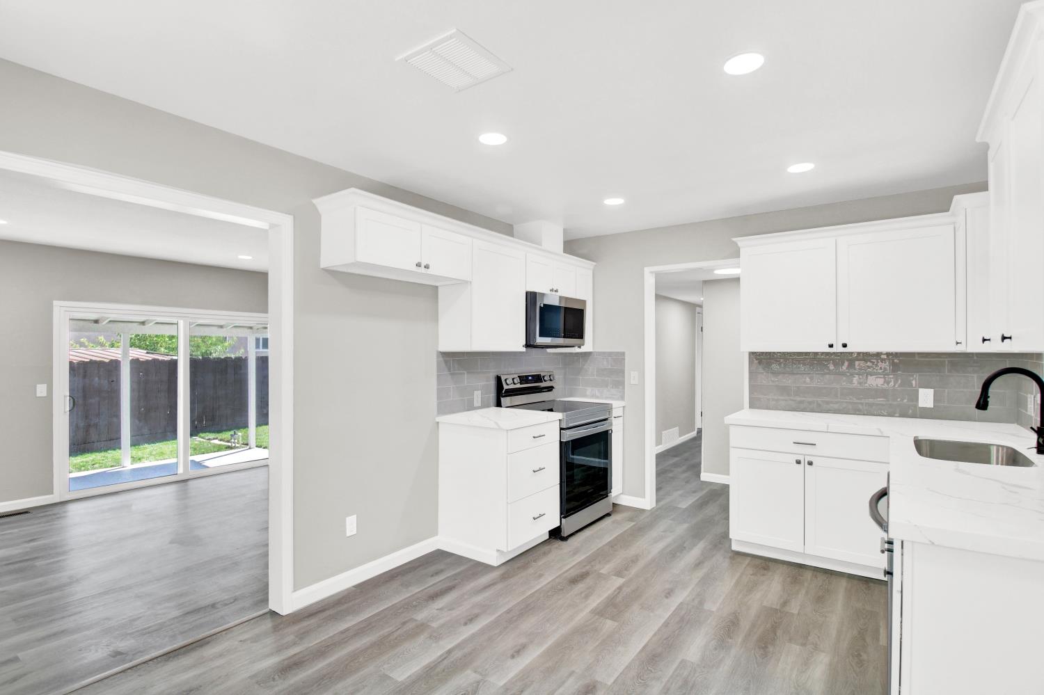 Detail Gallery Image 13 of 45 For 3212 Lotus Ct, Ceres,  CA 95307 - 3 Beds | 2 Baths