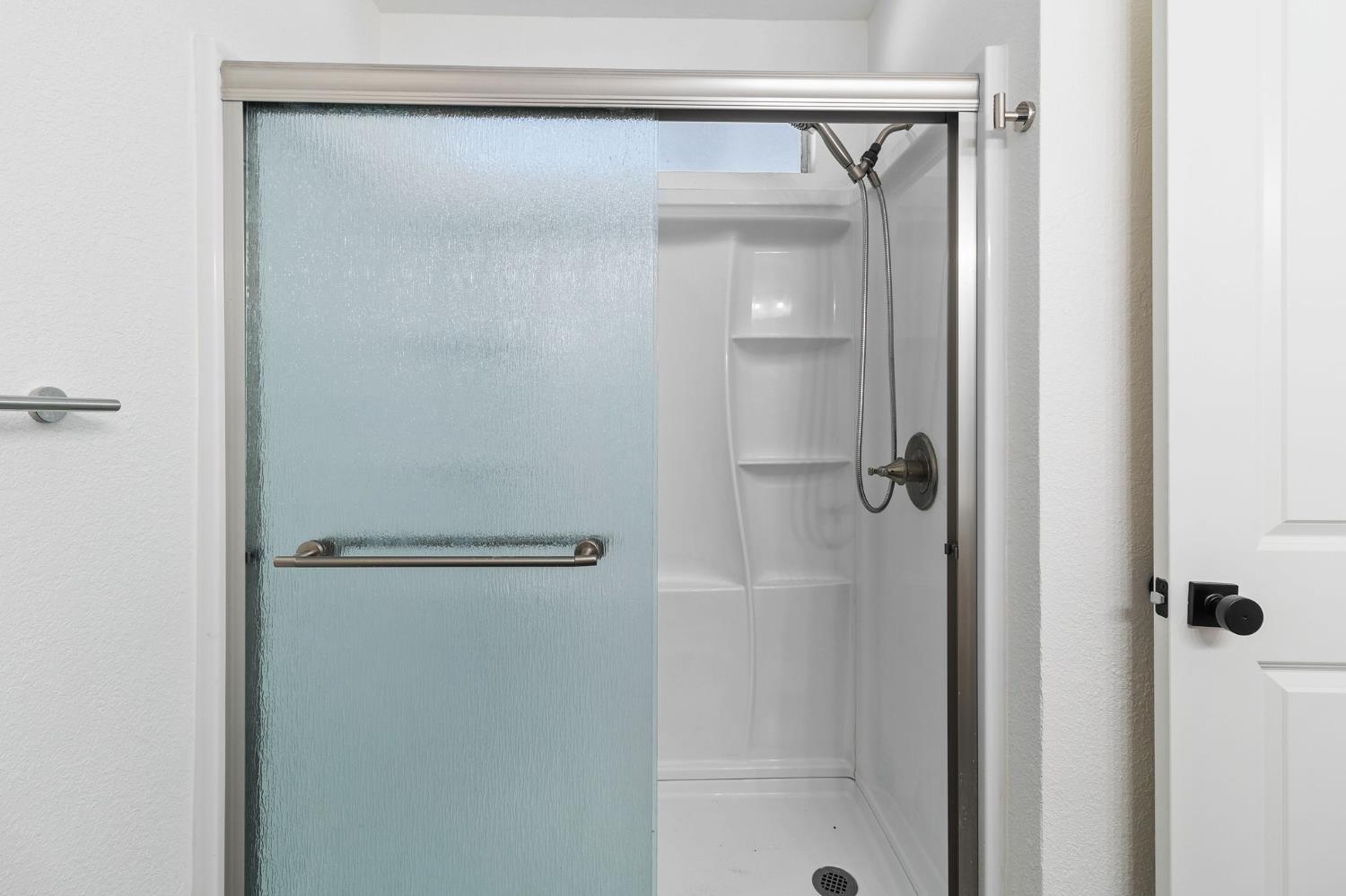 Detail Gallery Image 12 of 17 For 3505 Akeby Dr, Modesto,  CA 95356 - 3 Beds | 2 Baths