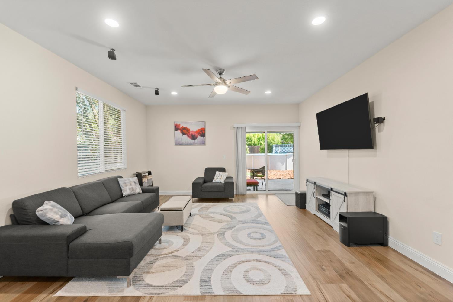 Detail Gallery Image 23 of 60 For 6936 Kon Tiki Dr, Orangevale,  CA 95662 - 4 Beds | 2/1 Baths