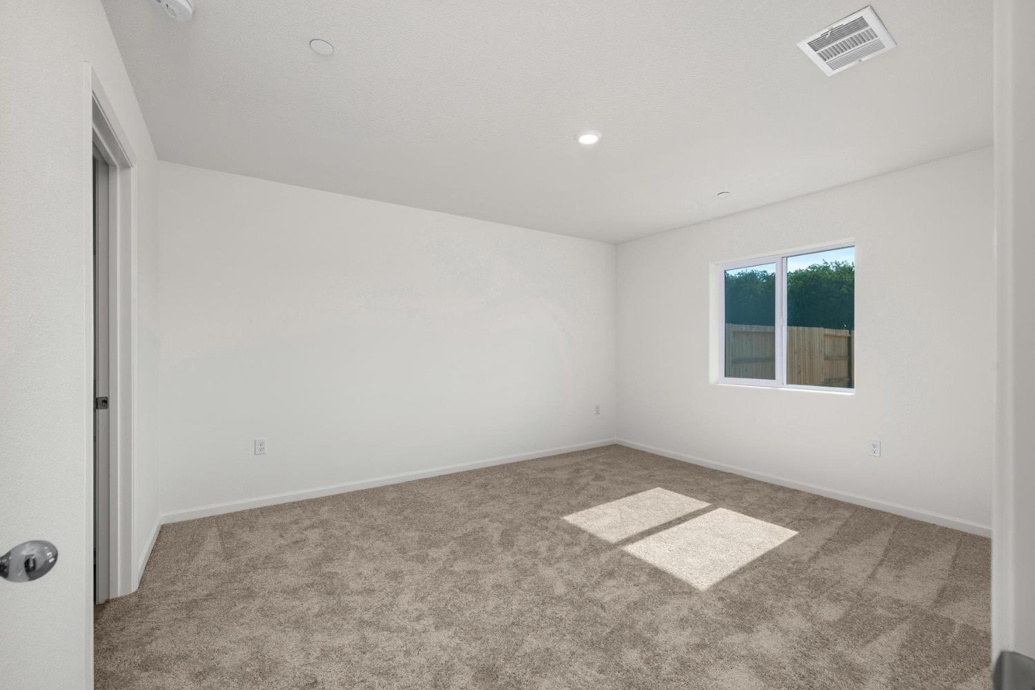 Detail Gallery Image 11 of 15 For 4516 Santa Fe St, Riverbank,  CA 95367 - 3 Beds | 2 Baths