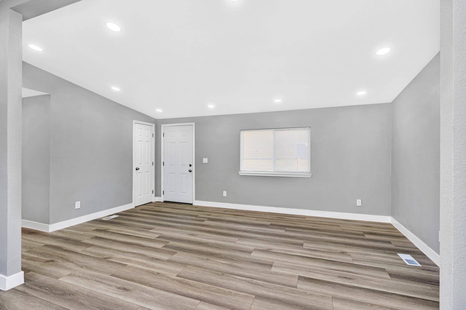Detail Gallery Image 8 of 39 For 8721 Laird St, Patterson,  CA 95363 - 3 Beds | 2 Baths