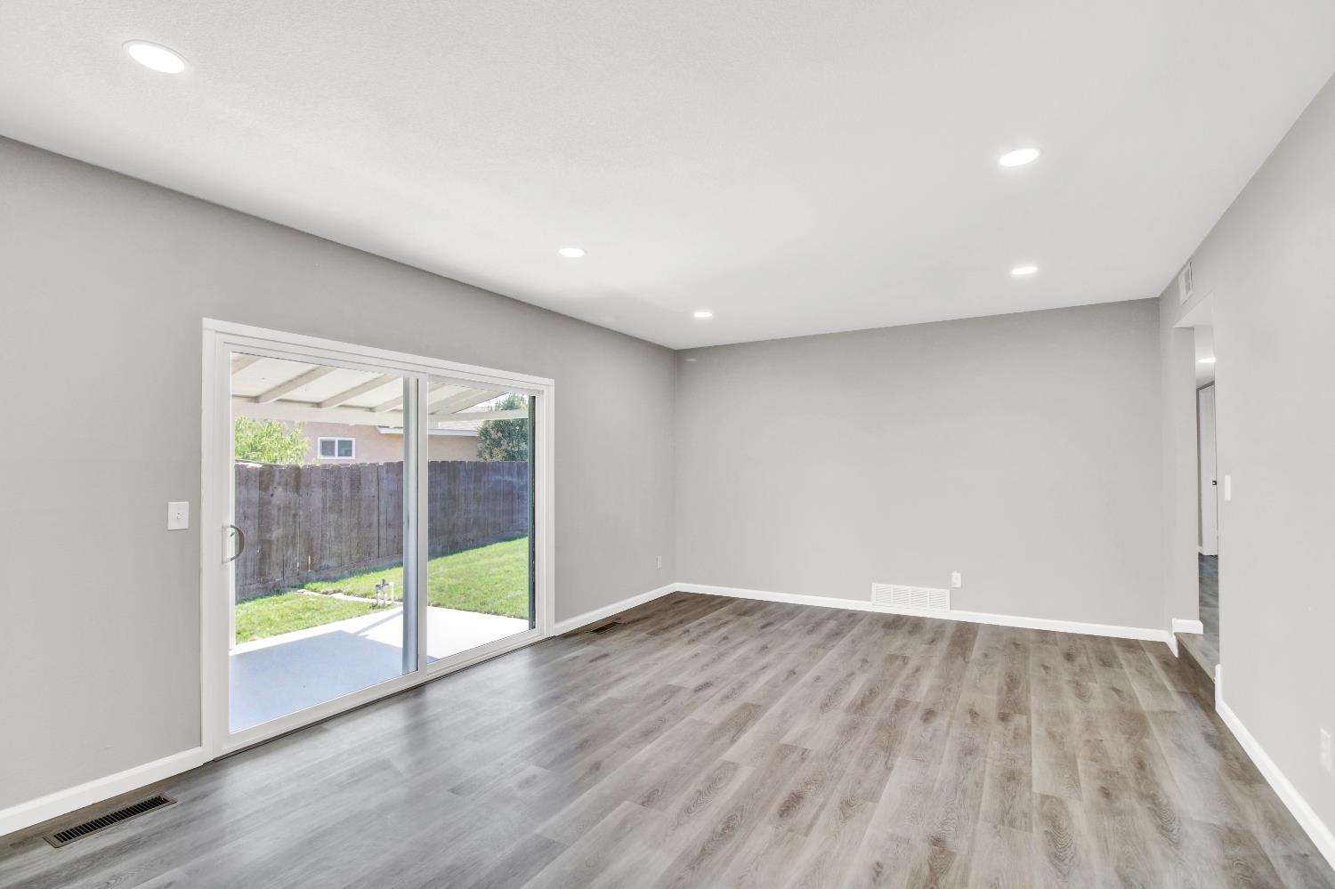 Detail Gallery Image 24 of 45 For 3212 Lotus Ct, Ceres,  CA 95307 - 3 Beds | 2 Baths