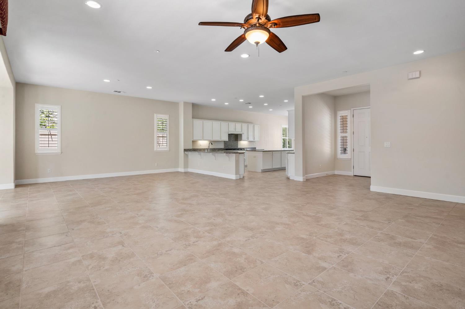 Detail Gallery Image 11 of 55 For 1264 Elm Ridge St, Manteca,  CA 95336 - 3 Beds | 2/1 Baths