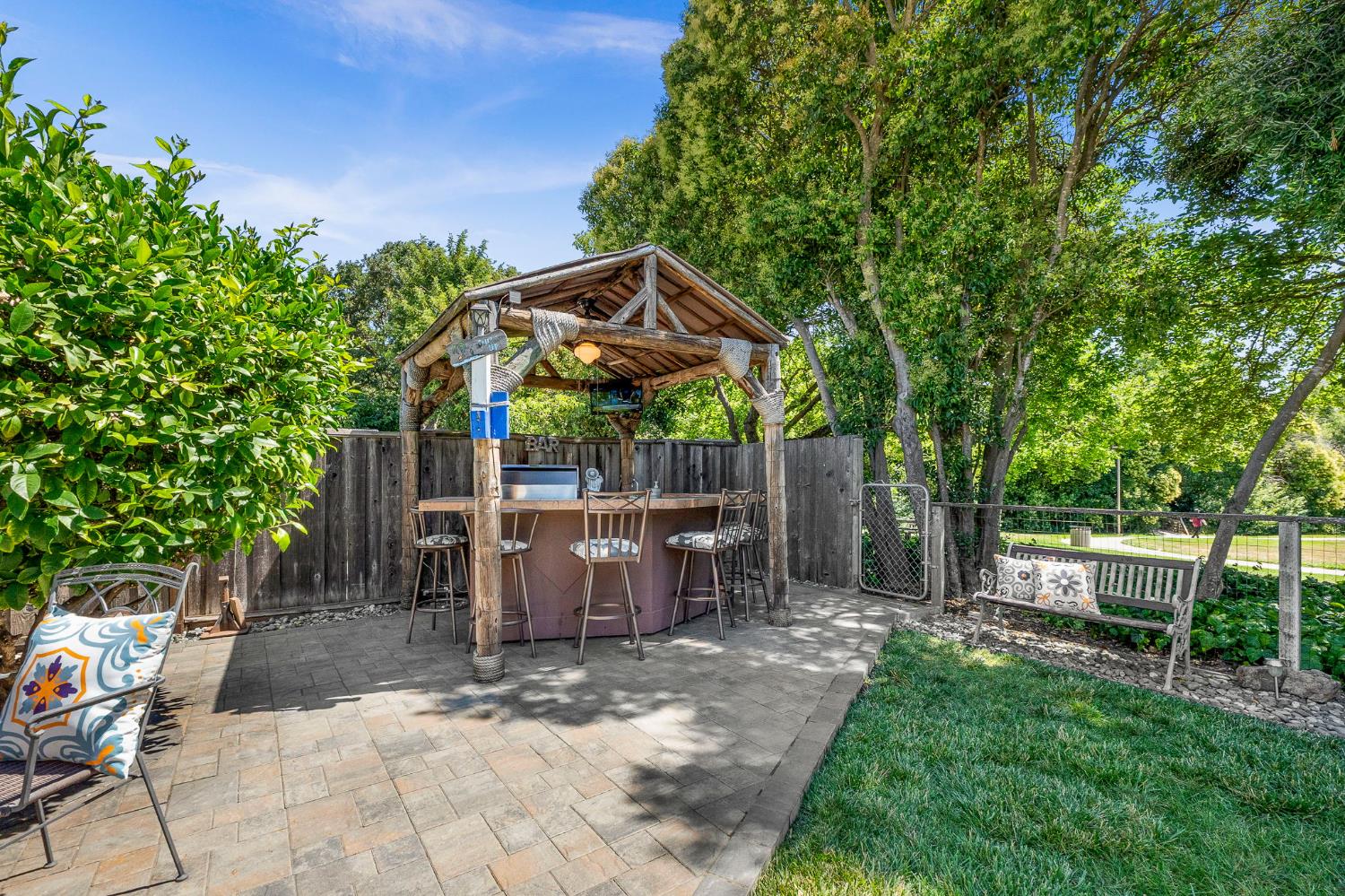 Detail Gallery Image 33 of 41 For 8107 Peppertree Rd, Dublin,  CA 94568 - 4 Beds | 2 Baths