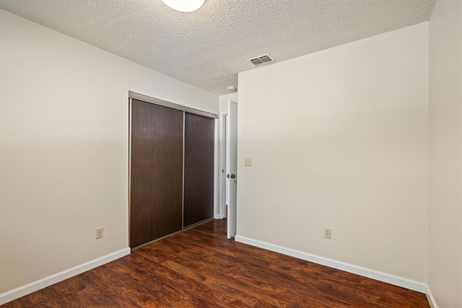 Detail Gallery Image 27 of 32 For 3331 Calico Ct, Sacramento,  CA 95826 - 3 Beds | 2 Baths