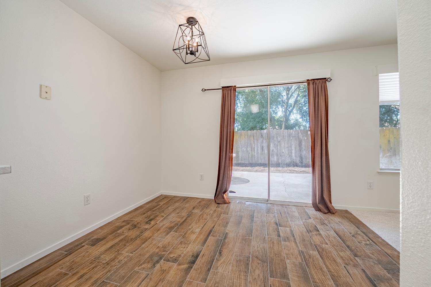 Detail Gallery Image 19 of 36 For 1584 Portola Way, Merced,  CA 95348 - 3 Beds | 2 Baths